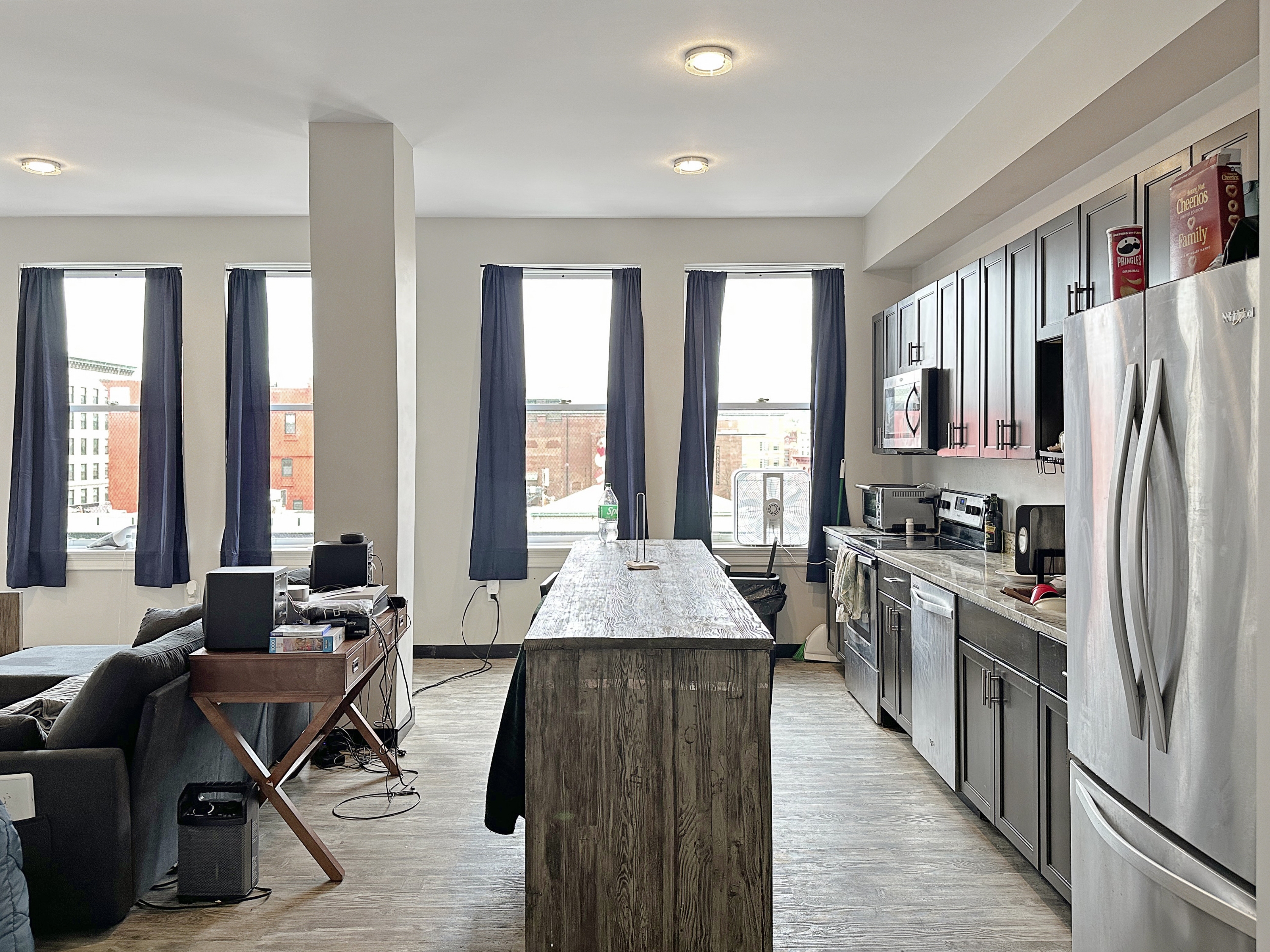 Property main image